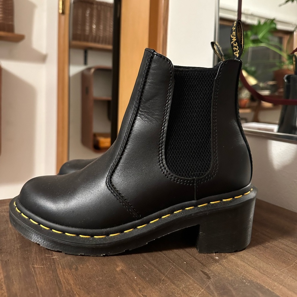 Doc Marten black leather Cadence Ankle Chelsea Boots 7 7.5